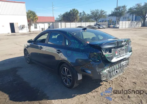 2023 Kia Forte Lxs z USA, uszkodzony, nr VIN 3KPF24ADXPE653272
